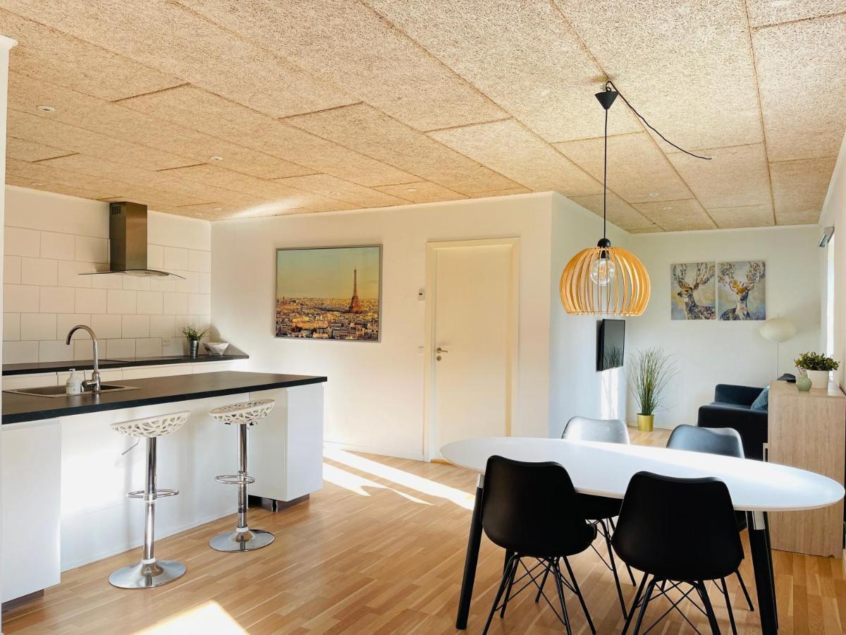 Aday - Nice And Cozy Place Aalborg Bagian luar foto